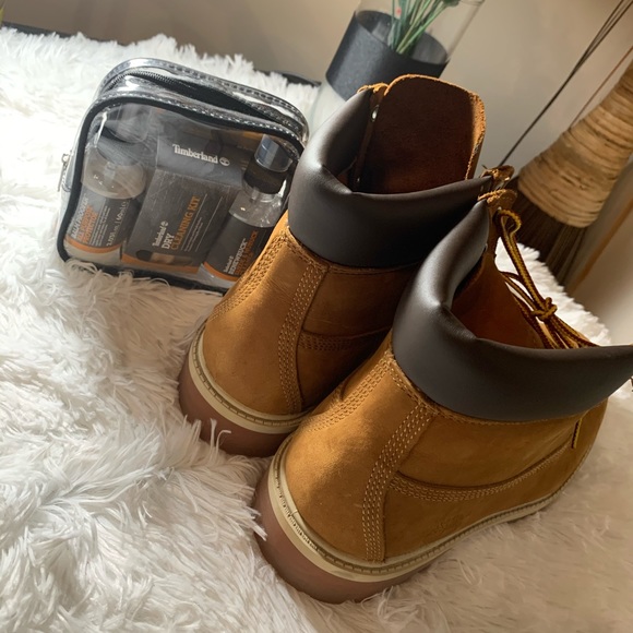 Boys or Girls Timbaland boots - Picture 2 of 4